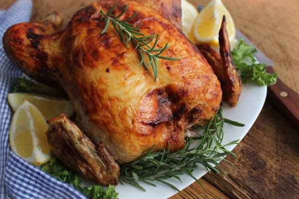 Hold the gravy and increase the deliciousness level. The chef teaches you to add 1 flavoring ingredients to make it taste better when roasting chickens