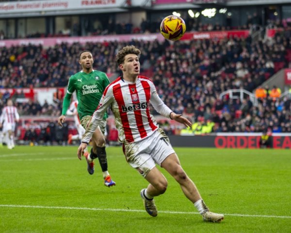 Transfer OR rental? Echo: Birmingham vs. Wrexham for Liverpool teenager Kumas