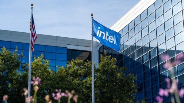 Trump is discussing transferring chip bill subsidies to acquire 10% of Intel s shares